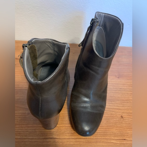 Luca lane booties size 8M - Picture 3 of 9